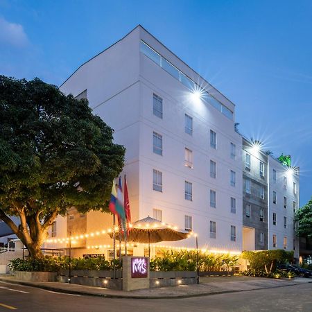 Hotel Ms Ciudad Jardin Cali Bagian luar foto