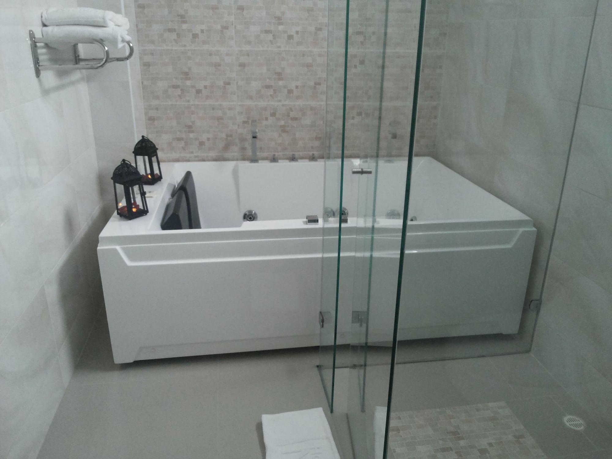 Hotel Ms Ciudad Jardin Cali Bagian luar foto