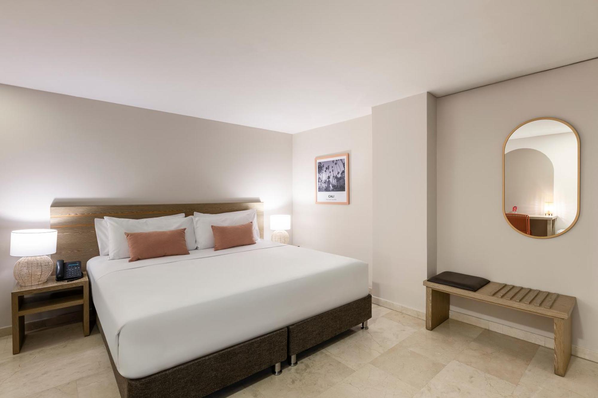 Hotel Ms Ciudad Jardin Cali Bagian luar foto