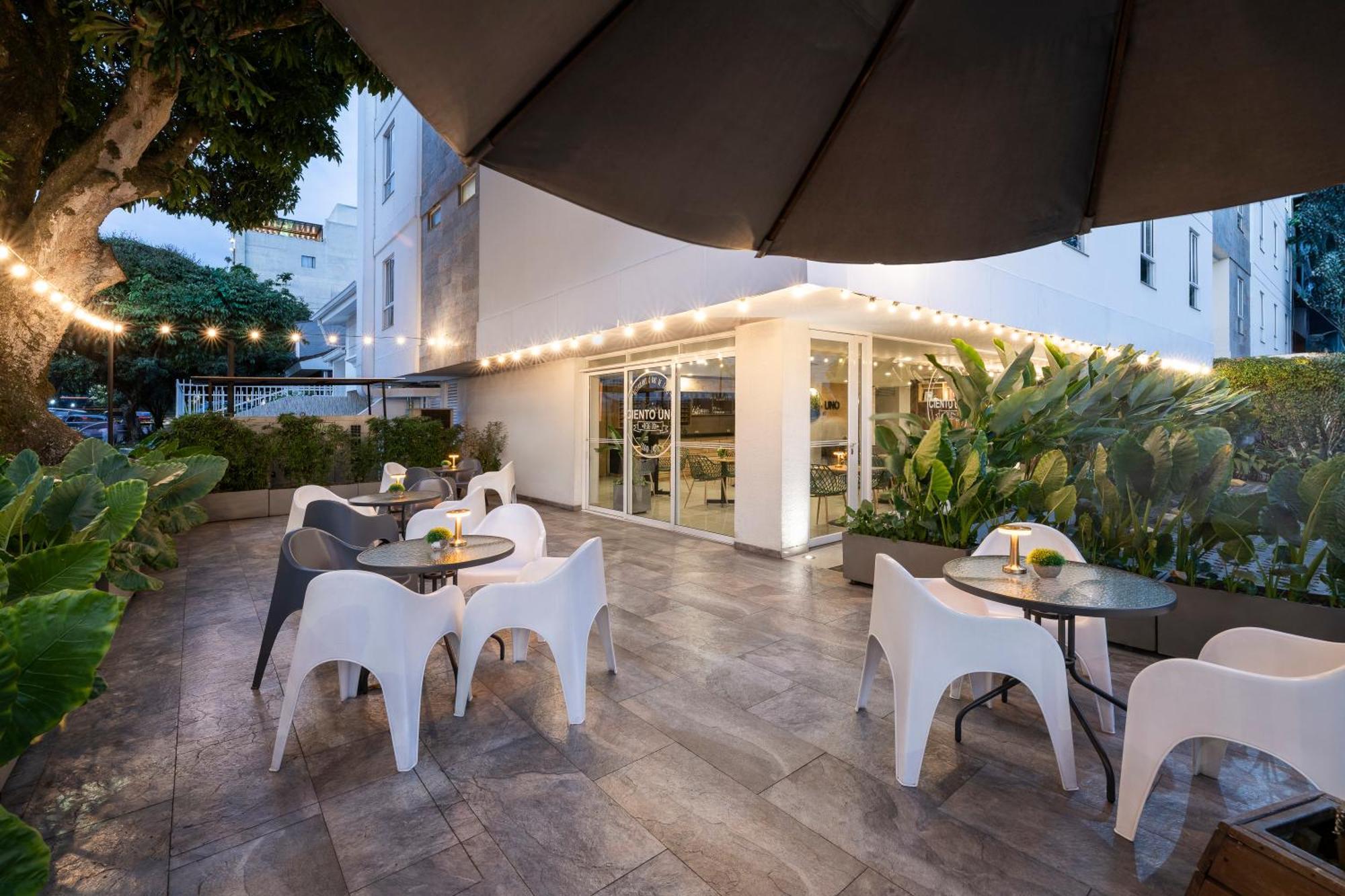 Hotel Ms Ciudad Jardin Cali Bagian luar foto