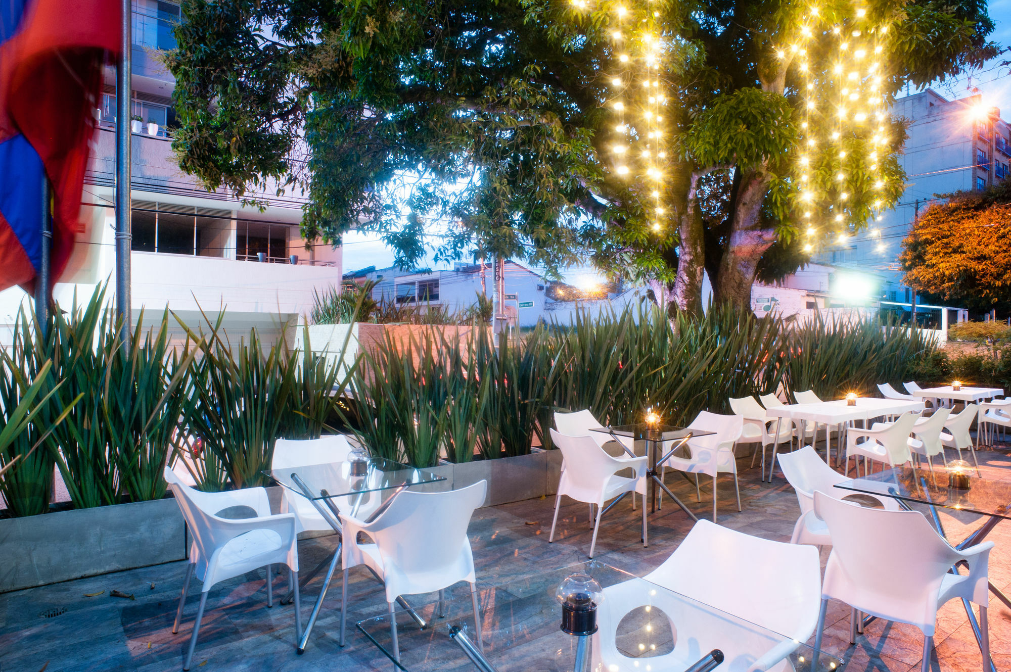 Hotel Ms Ciudad Jardin Cali Bagian luar foto