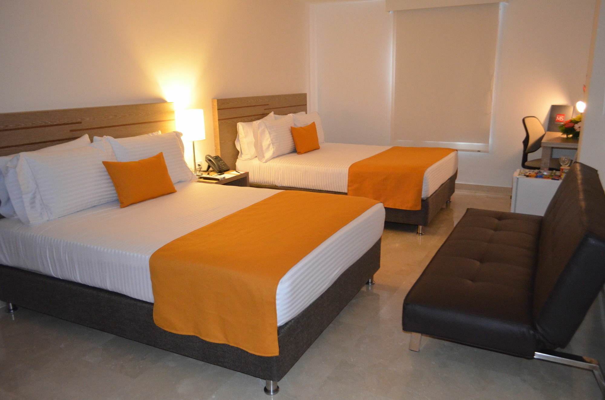 Hotel Ms Ciudad Jardin Cali Bagian luar foto